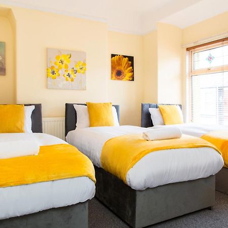 Newly Launched 3 Bedroom House With Free Parking Litherland Exteriér fotografie