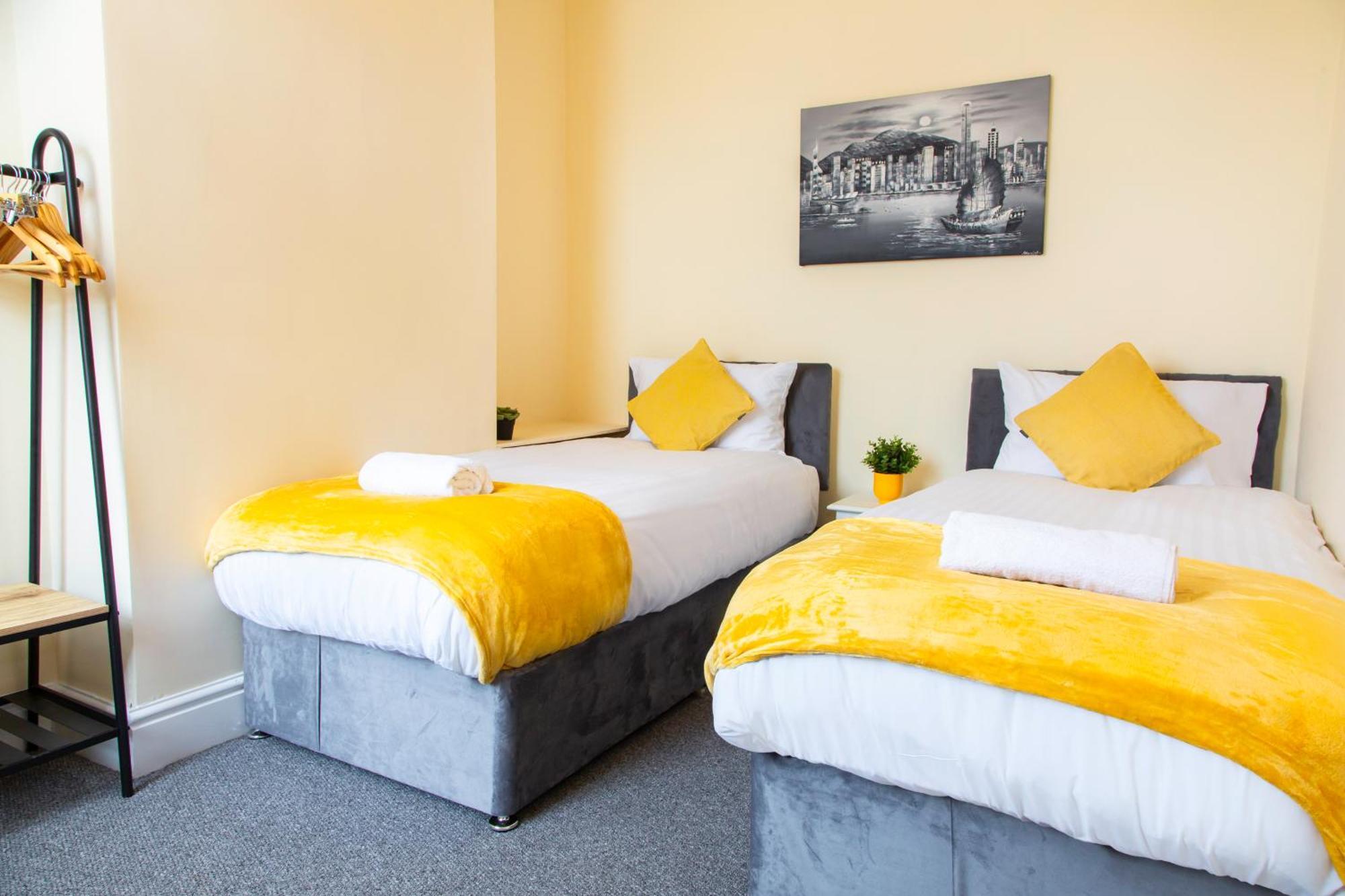 Newly Launched 3 Bedroom House With Free Parking Litherland Exteriér fotografie
