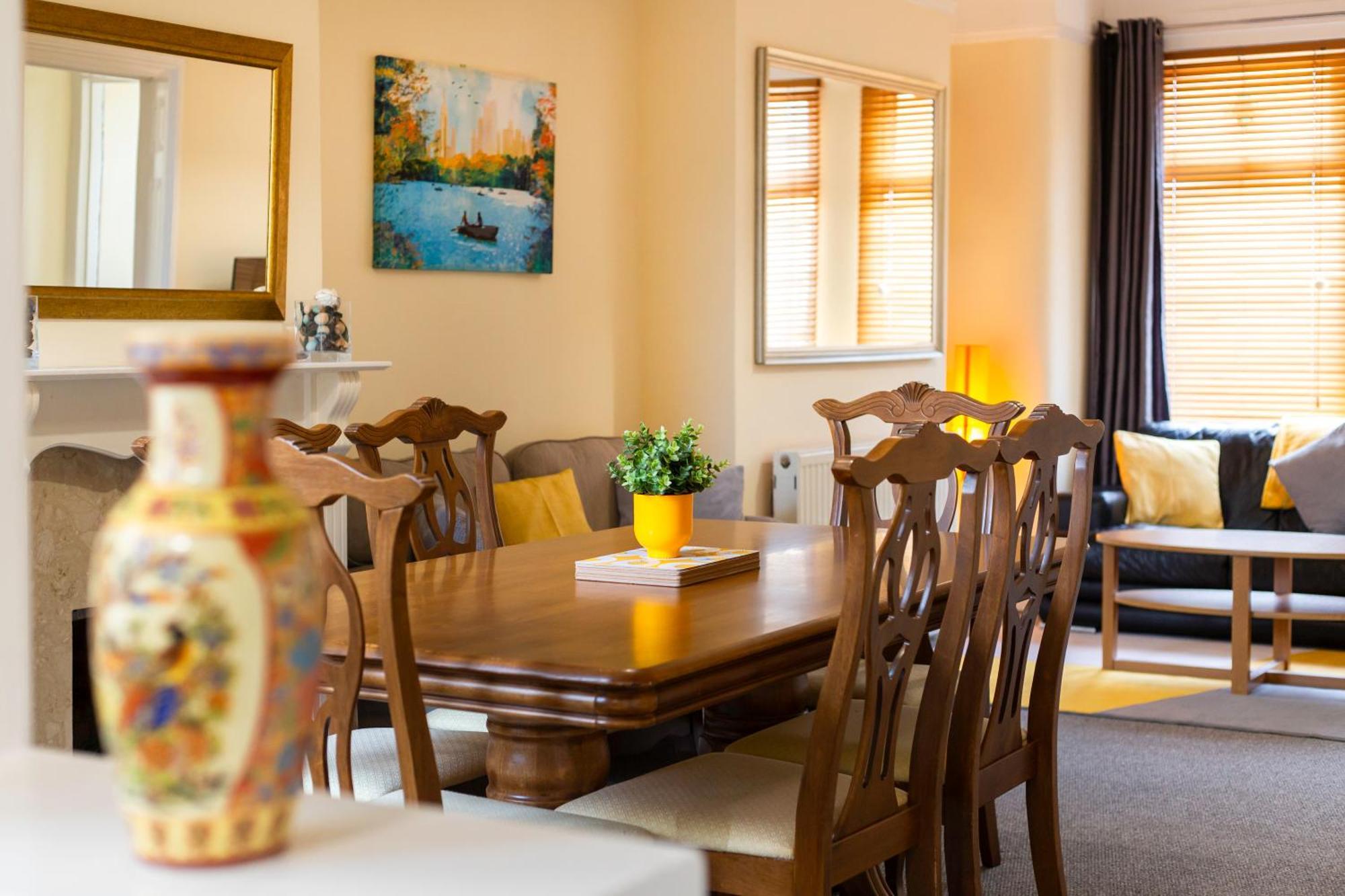 Newly Launched 3 Bedroom House With Free Parking Litherland Exteriér fotografie