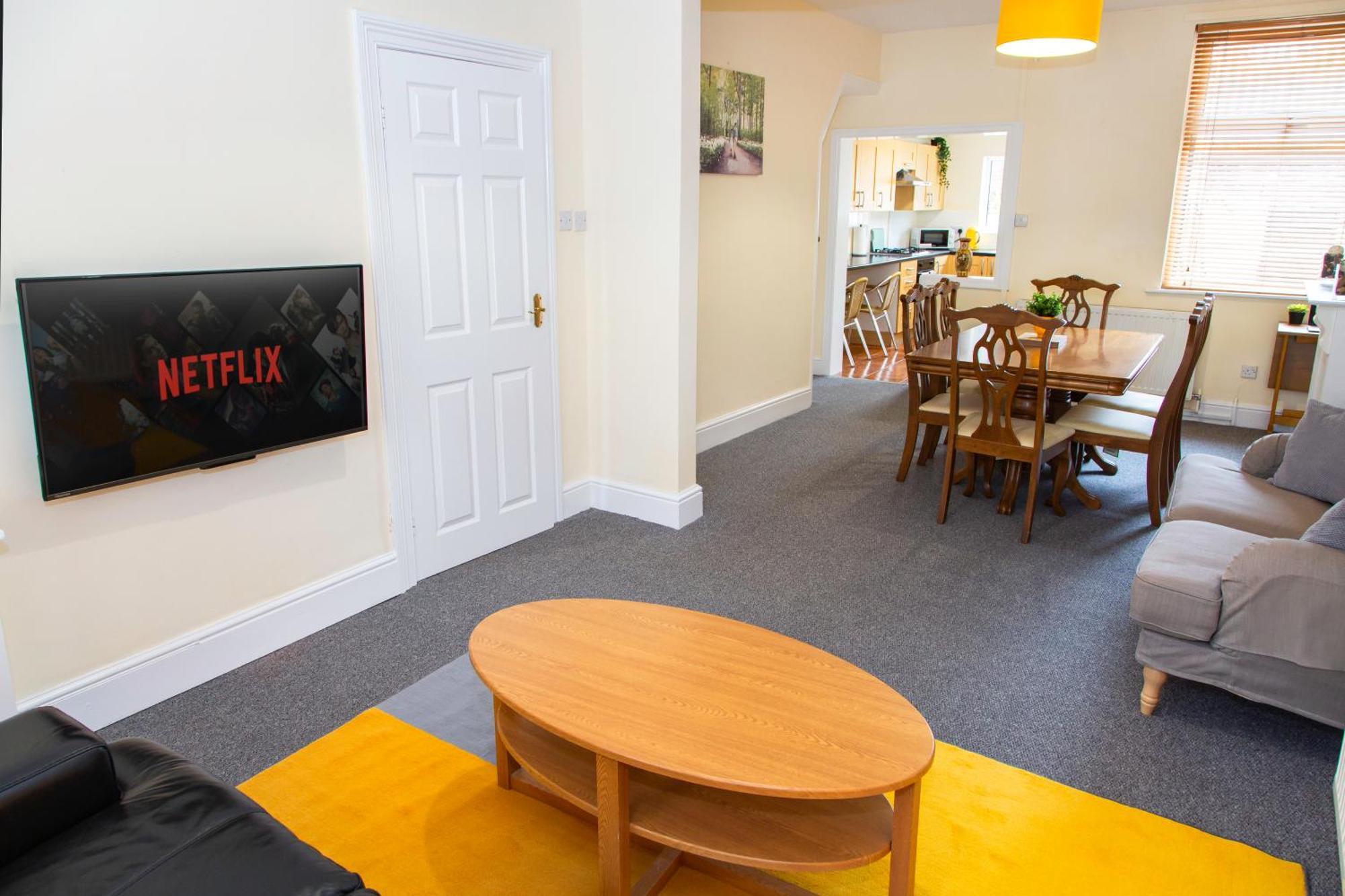 Newly Launched 3 Bedroom House With Free Parking Litherland Exteriér fotografie