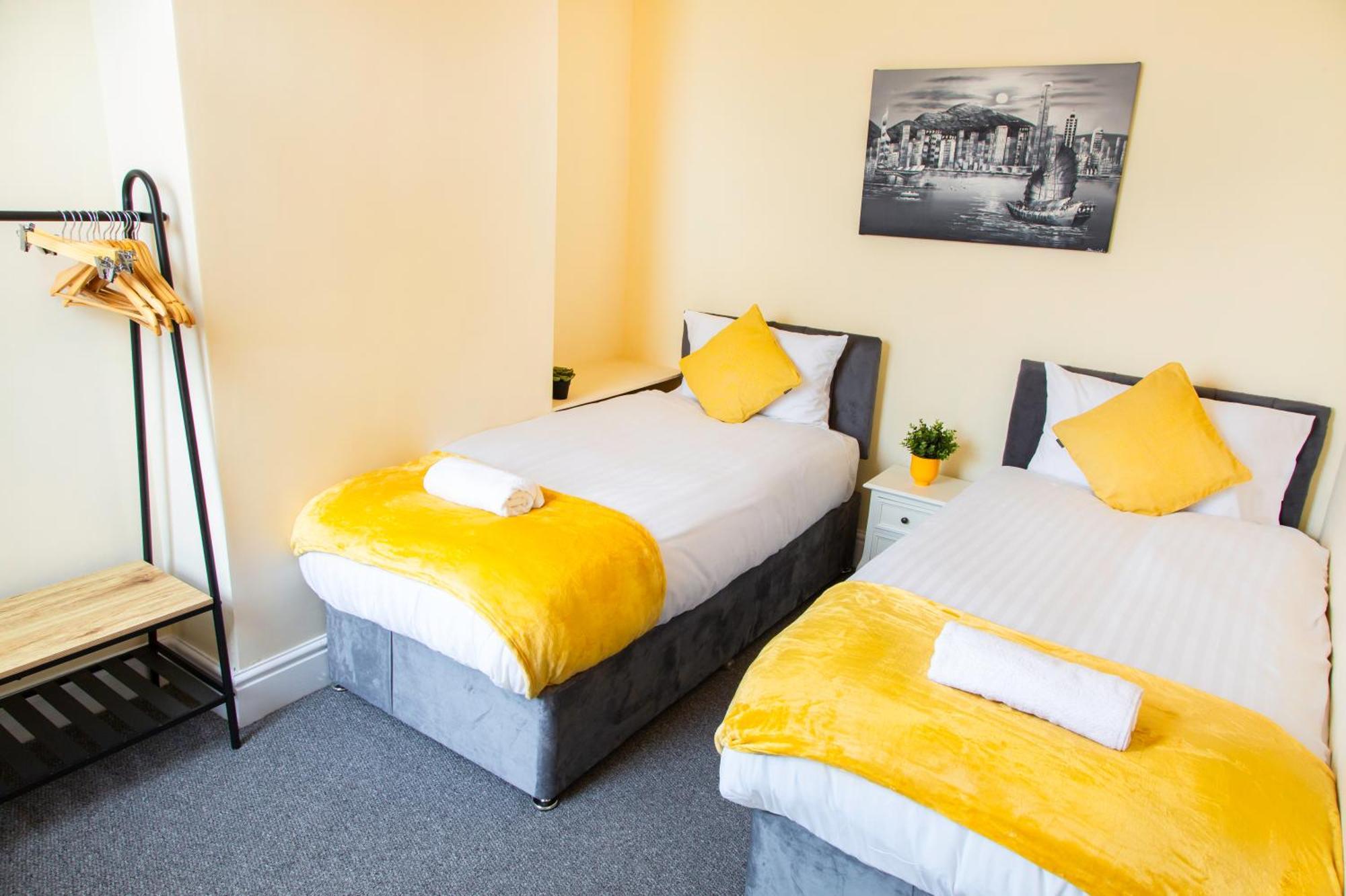 Newly Launched 3 Bedroom House With Free Parking Litherland Exteriér fotografie